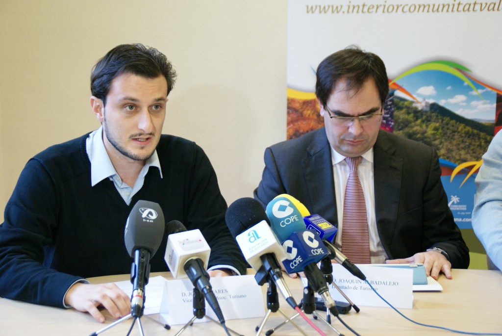 Diputado de Turismo, Joaquín Albadalejo (izquierda) y Jordi Linares, Vice-Presidente de la Asociación de Turismo Interior (derecha)